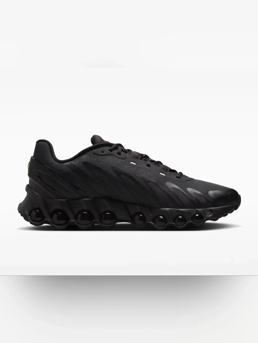 Sz 9.5 - 🆕️ Men's Nike Air Max Dn8 Black Low-Top Running Shoes $210